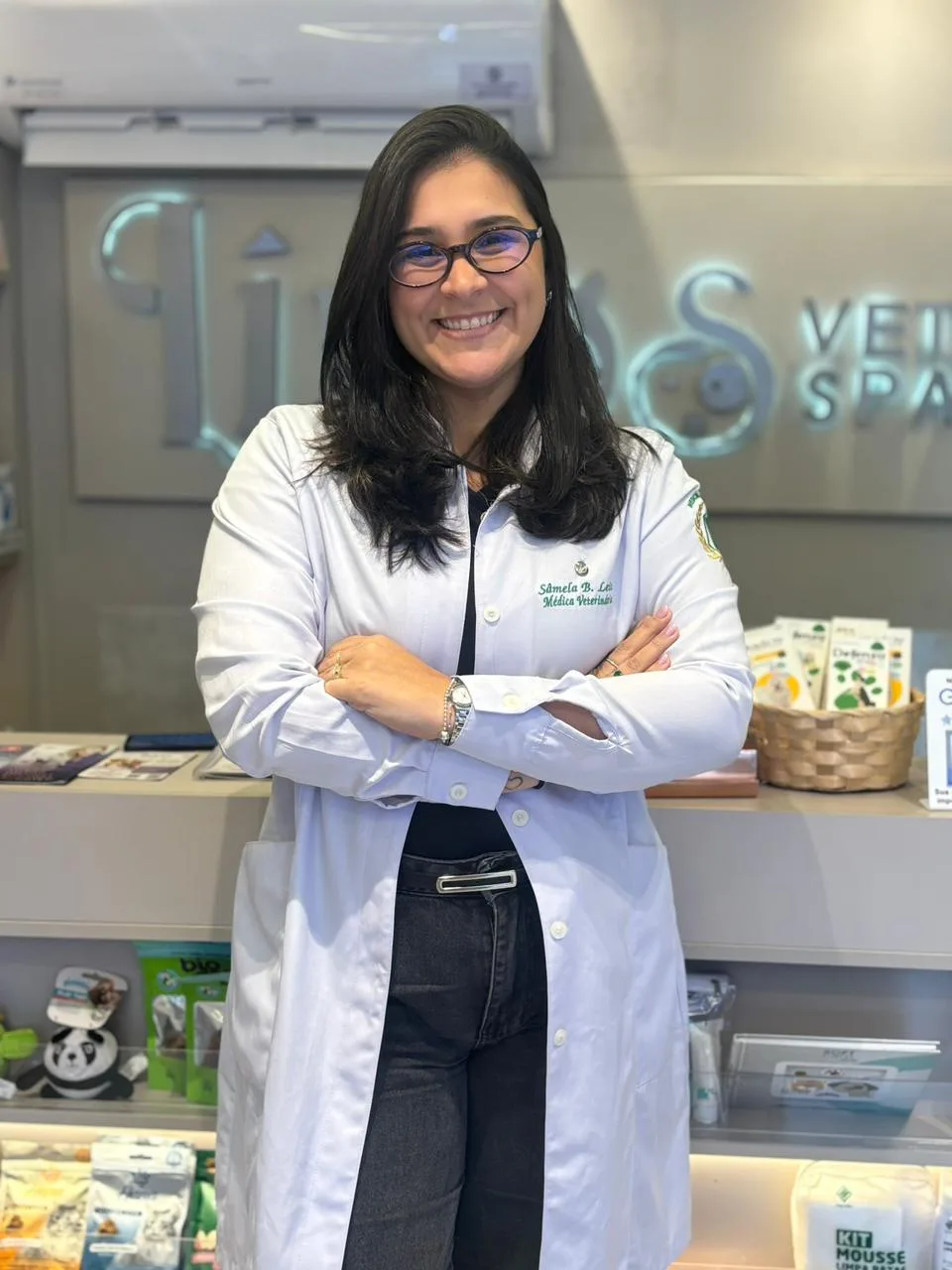 Dra. Sâmela B. Leite — Médica Veterinária e Fundadora do Lírios Vet Spa, em Boa Viagem, Recife